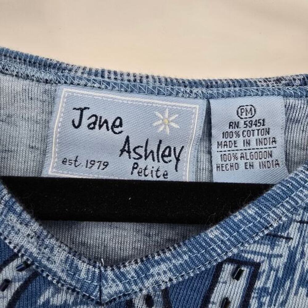 Jane Ashley Petite Vintage Women's Bling Chocolate Bee V Neck Shirt Blue Size PM - Picture 4 of 8